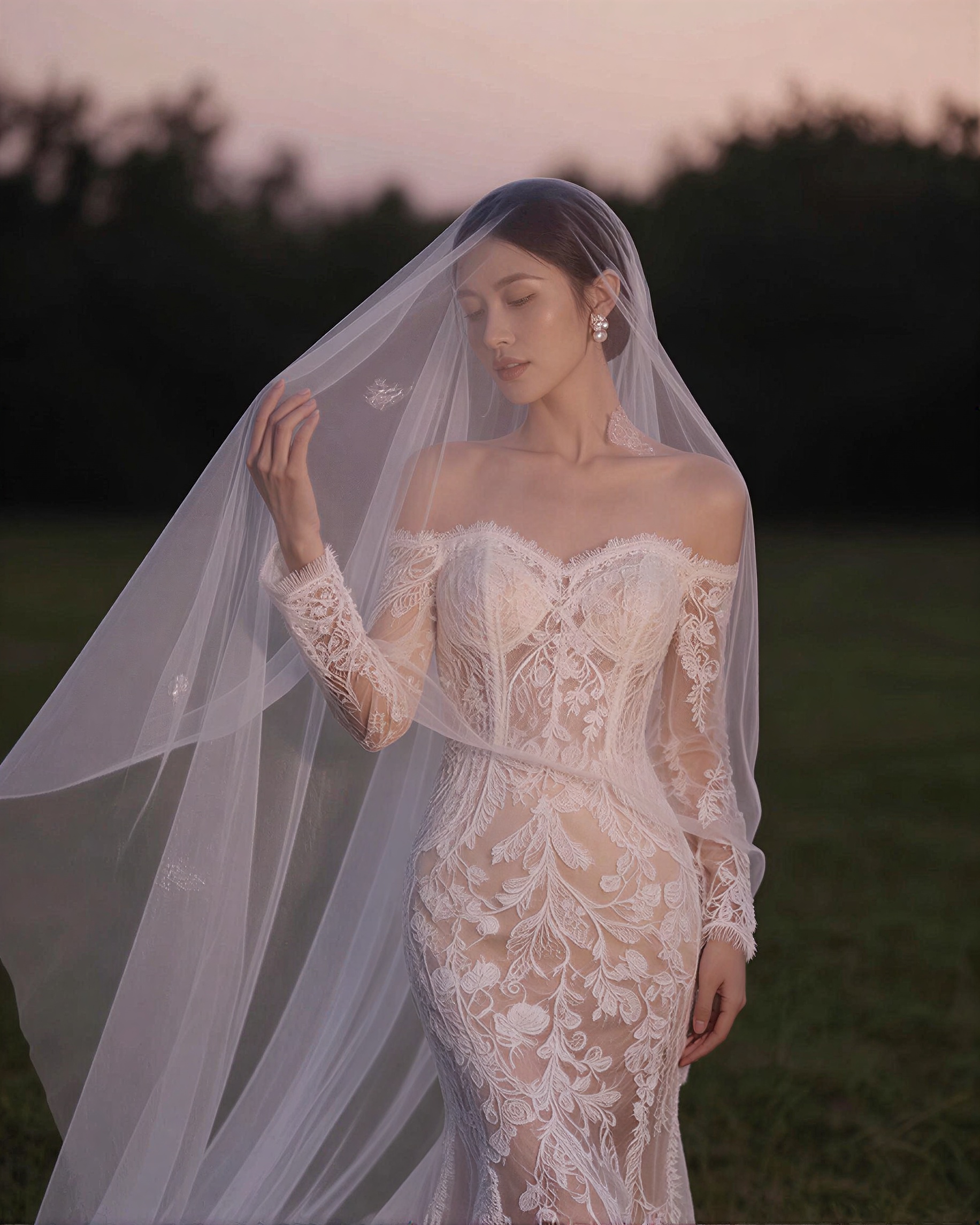 uma noiva em pé em um jardim suavemente iluminado ao anoitecer, fotografia de retrato de noiva, vestido de renda delicado, brisa suave movendo o véu, tons pasté